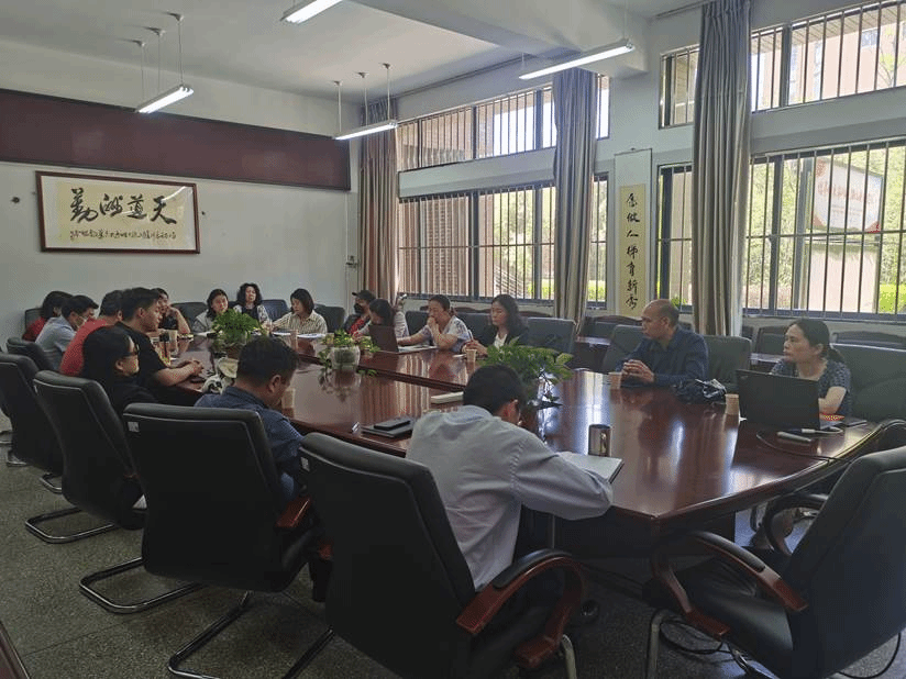 761d13b71f65b0446250843e6a6d296