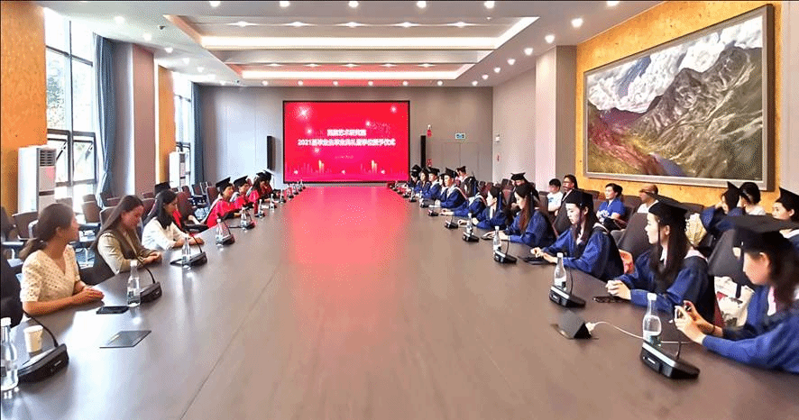 54b2c81b0e9685b1028374f36f31645